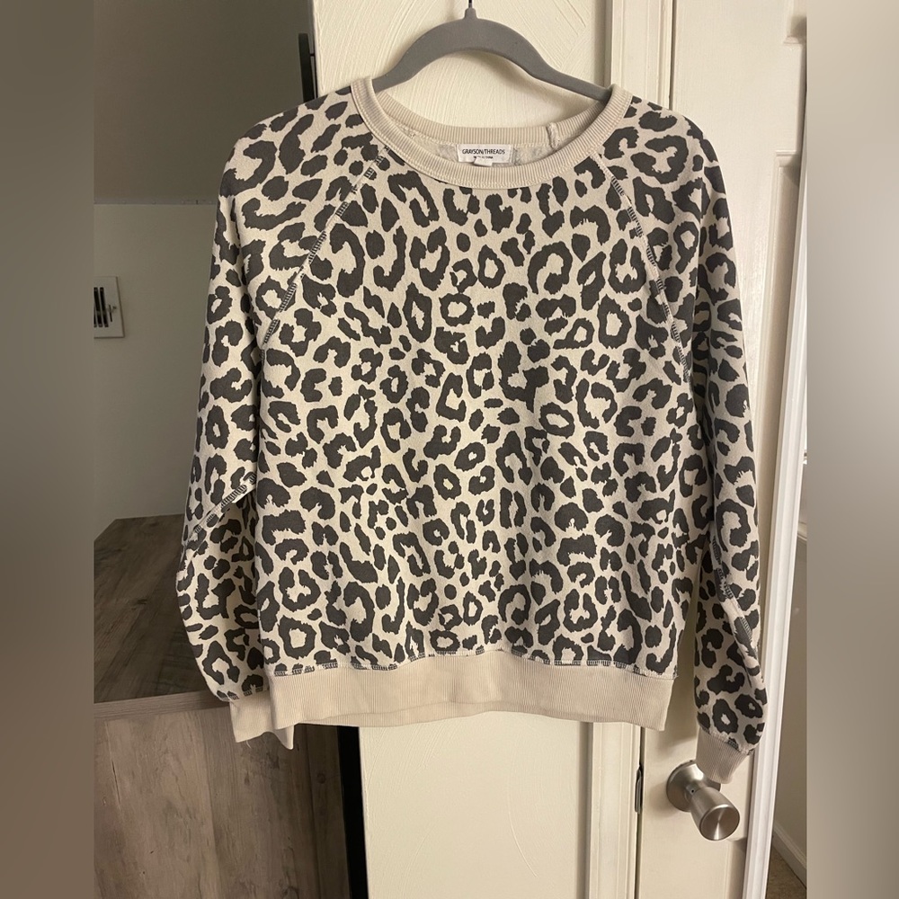 Women’s crew neck